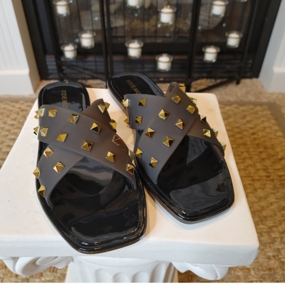 STEVE MADDEN TACE STUDDED SANDAL, BLACK 8 - Picture 7 of 16